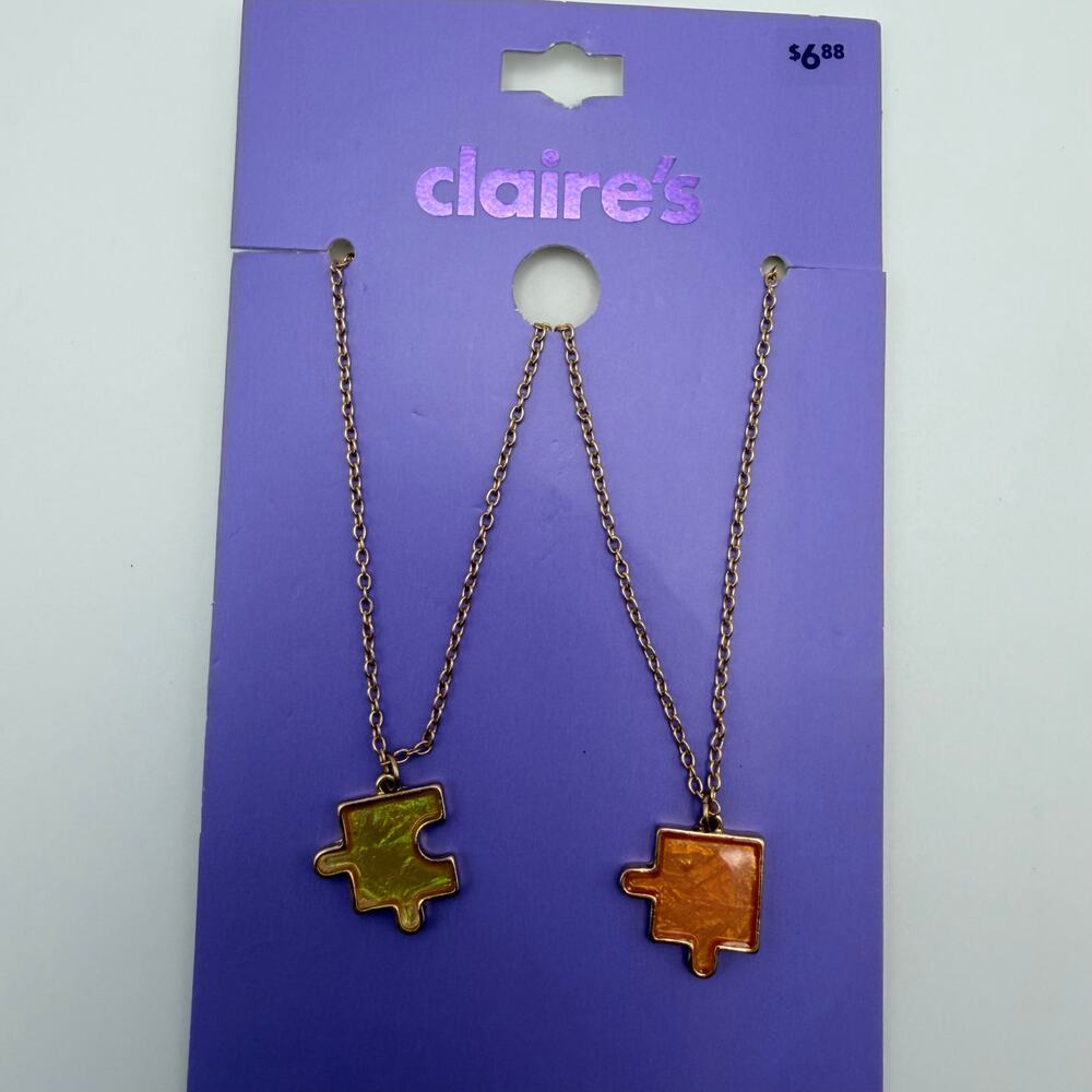 3/$25 - Claire's Puzzle Piece Best Friend Necklaces Set - Picture 2 of 4